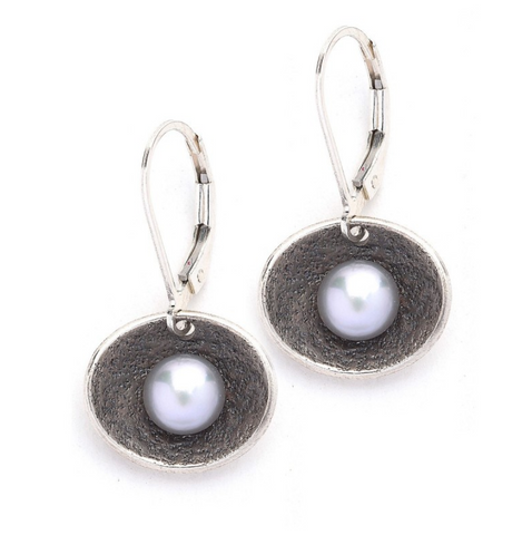 Oval Earrings with Grey Pearls