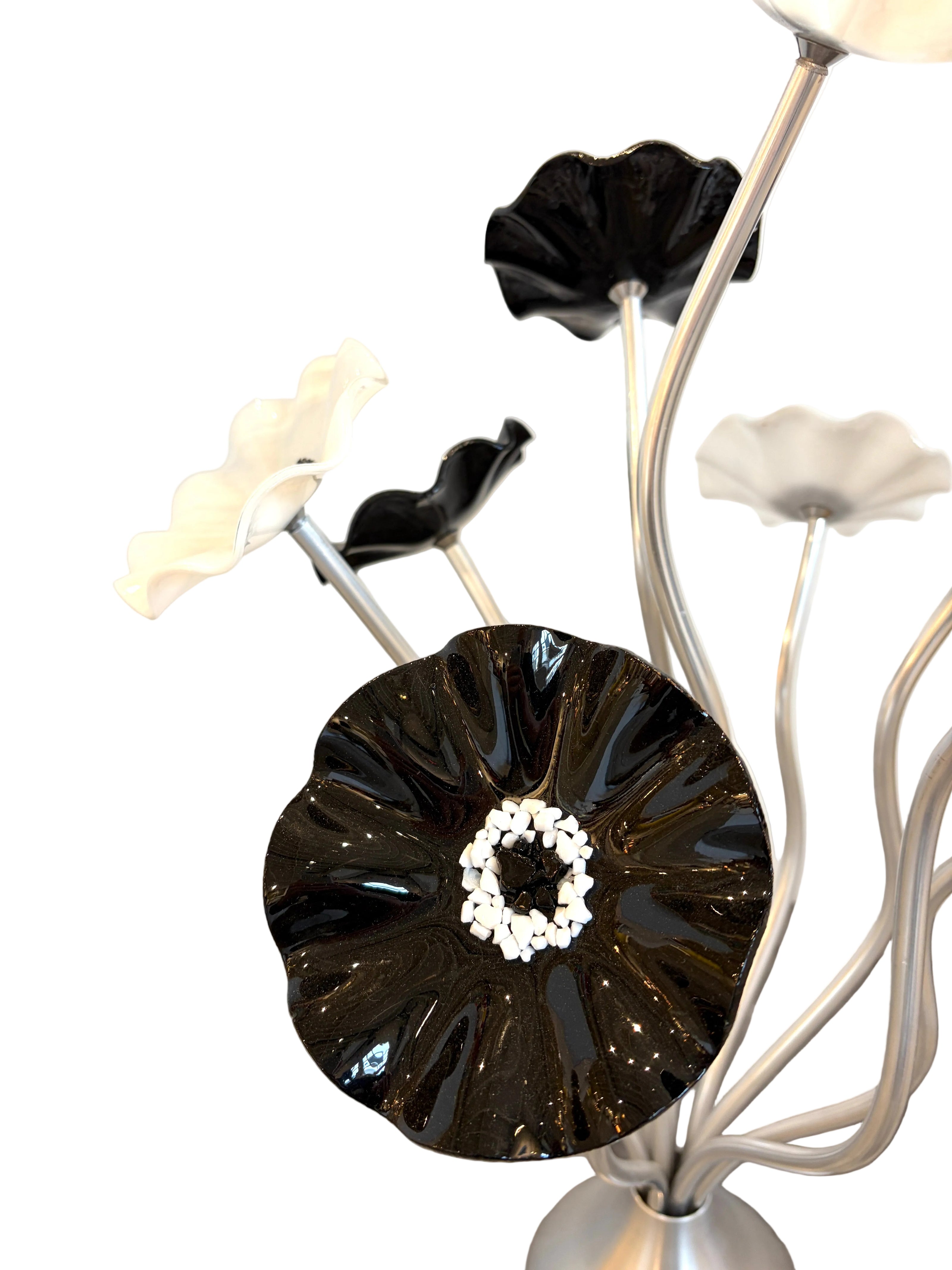 9 Flower large black & white bouquet
