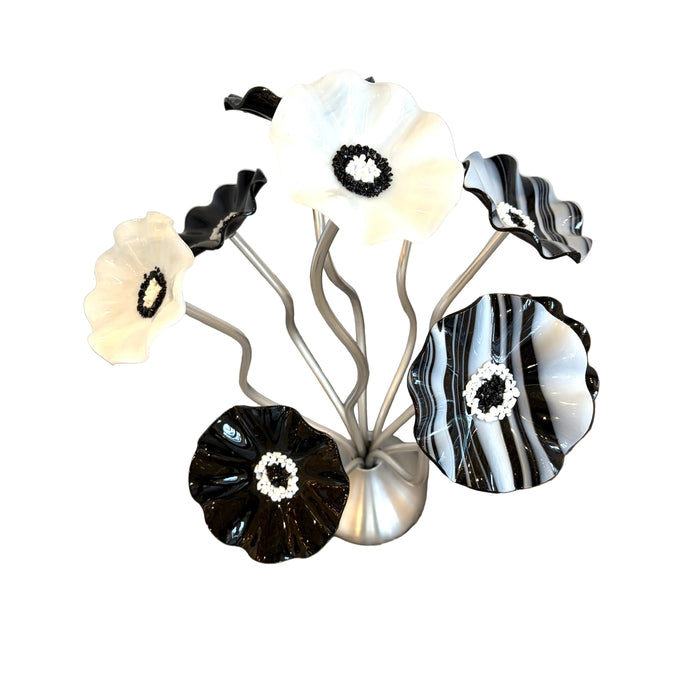 9 Flower large black & white bouquet