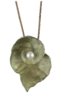 Spiral Geranium Necklace